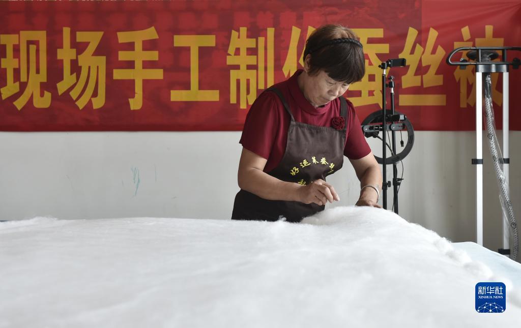 百乐百人牛牛游戏